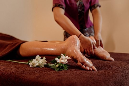 Подарочный сертификат на 8 марта на тайский фут-массаж