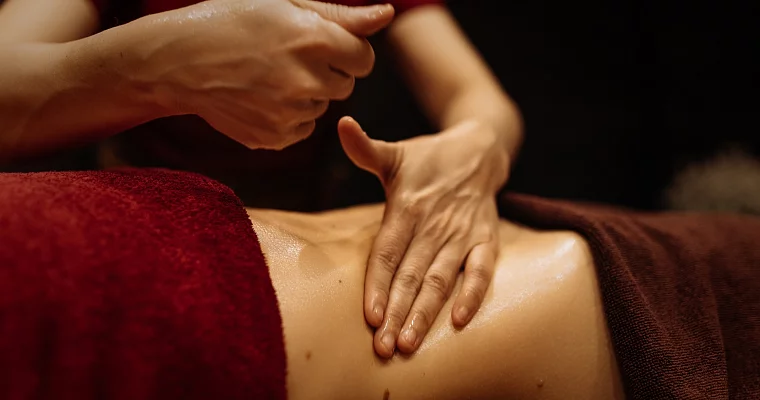 Подарочный сертификат на Новый год девушке на лимфодренажный оил-массаж