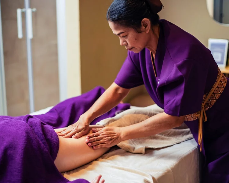 Подарочный сертификат на Новый год клиентам на Фут-массаж