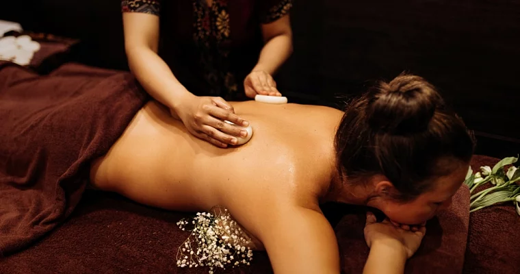 Подарочный сертификат на Новый год клиентам на тайский массаж